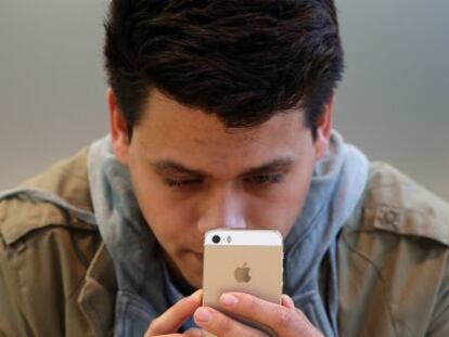 Fabricar el iPhone 5S cuesta seis veces menos que su precio