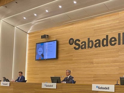 Sabadell avisa de que la guerra en Ucrania “podría acelerar las subidas de los tipos de interés”