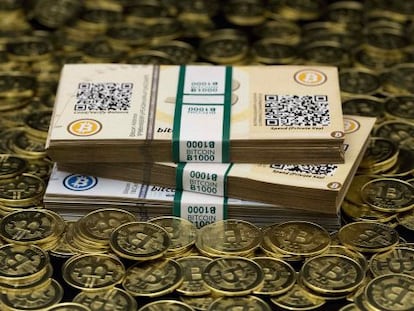 ‘Bitcoins’ impressas por Mike Caldwell, um entusiasta desta moeda virtual em Sandy (Utah) e fotografadas em 31 de janeiro.