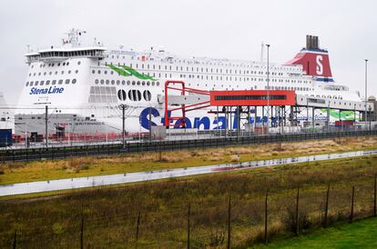 Un ferri de la compañía Stena Line, el pasado día 21 en el puerto de Róterdam.