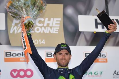 Valverde, con el trofeo de ganador.