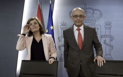 Soraya S&aacute;enz de Santamar&iacute;a y Crist&oacute;bal Montoro, hoy.