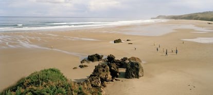 La playa de Merón, en San Vicente de la Barquera (Cantabria), en el parque natural de Oyambre.