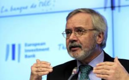 El presidente del Banco europeo de Inversiones (BEI), Werner Hoyer, presenta hoy la actividad de la institución en 2012, así como su previsión para 2013, en la sede del Consejo Europeo en Bruselas (Bélgica).