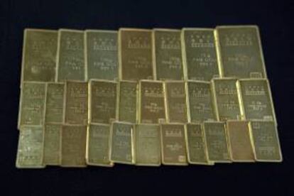 Varios lingotes de oro en una casa de cambio de Seúl (Corea del Sur). EFE/Archivo