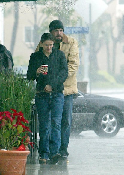 En 2005, y tras unos meses de relación, Ben Affleck se casaba en secreto con la también actriz Jennifer Garner. Ese mismo año nacía su primera hija, Violet Anne Affleck, y más tarde Seraphina Rose Elizabeth Affleck (2009) y Samuel Affleck Garner (2012).