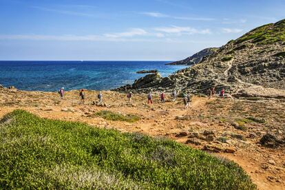 El Camí de Cavalls en dirección a cala Pilar, en la localidad de Ciudadela.