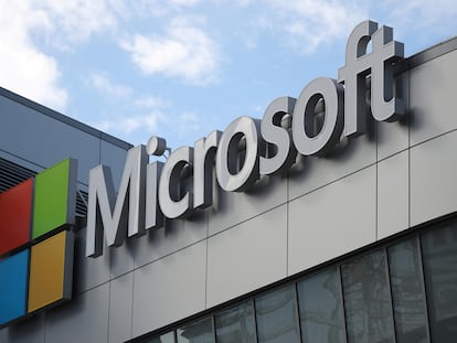 Logo de Microsoft en Los Angeles.