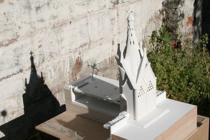 Maqueta del proyecto "Centro cultural y espiritual Gaudí en Rancagua"