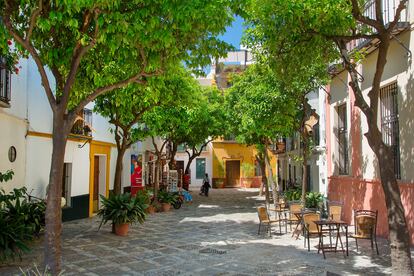 Plaza del barrio de Santa Cruz, en Sevilla.