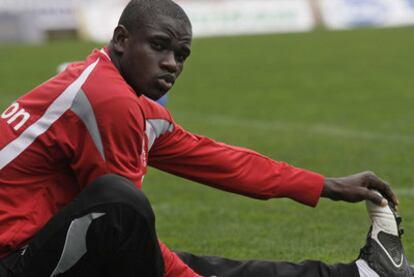 Mensah, esta temporada entrenándose con el Granada.