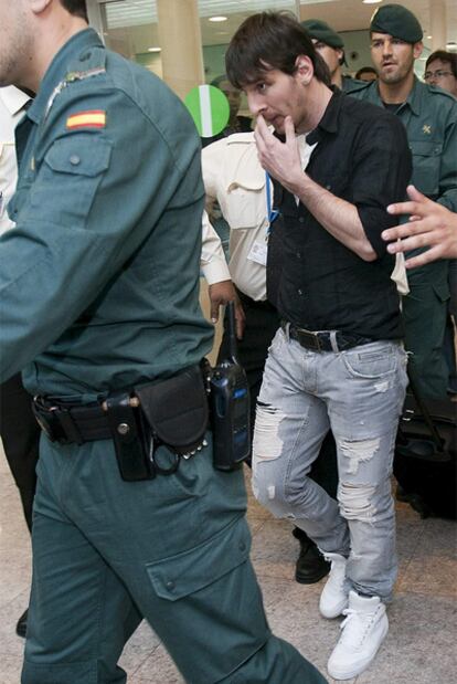 Messi, a su llegada al aeropuerto del Prat de Barcelona esta mañana.