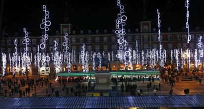 La Plaza Mayor tras el encendido de luces de Navidad.