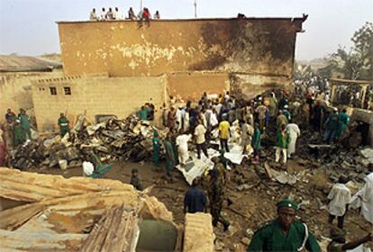 Imagen del accidente del avión que ha caido en el norte de Nigeria.