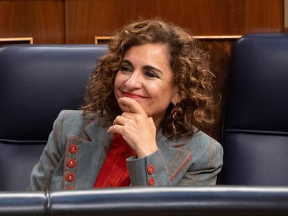 La ministra de Hacienda, María Jesús Montero, en el pleno celebrado el 9 de marzo en el Congreso.