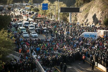 Bloqueo de la autopista que enlaza España y Francia, la vía principal de conexión entre ambos países por carretera.