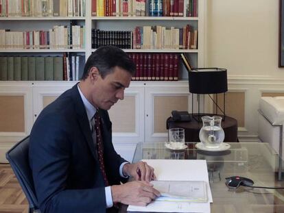 El presidente del Gobierno, Pedro Sánchez, en una videoconferencia europea.