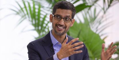 El CEO de Google, Sundar Pichai, durante su conferencia en Bruselas.