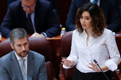 La presidenta de Madrid, Isabel Díaz Ayuso, interviene durante la sesión de control en la Asamblea, este jueves.