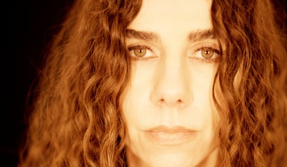 PJ Harvey, en una foto promocional de su nuevo disco, 'I Inside the Old Year Dying'.