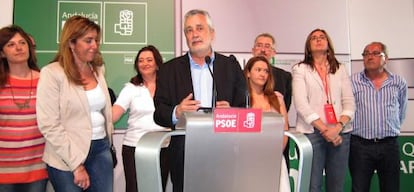 El secretario general del PSOE andaluz, José Antonio Griñán, tras conocer los resultados de las elecciones.