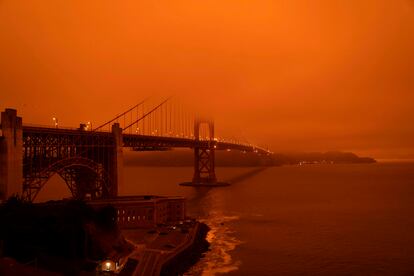 O céu vermelho de San Francisco, na quarta.