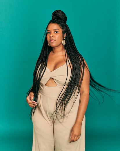 <b>LAURA ROMERO (técnico de radiodiagnóstico, 37 años).</b> Lleva por bandera su identidad, todo lo que la define: mujer, afroandaluza y bisexual. Ser visible es su mejor estrategia para acabar con la bifobia. Es optimista y cree que la realidad va cambiando con las nuevas generaciones, como la de su hijo de 15 años.