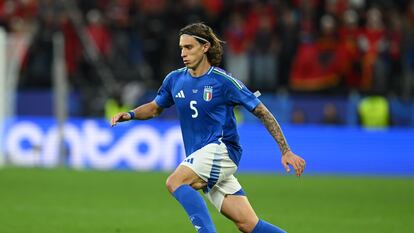 Riccardo Calafiori, en acción durante el pasado partido de Italia ante Albania.