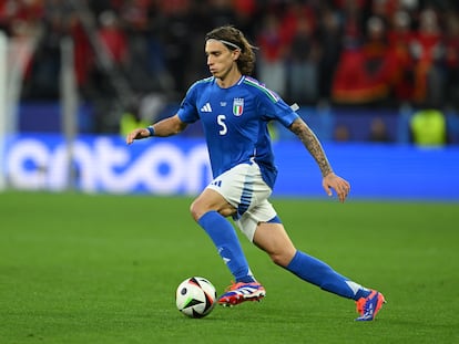 Riccardo Calafiori, en acción durante el pasado partido de Italia ante Albania.
