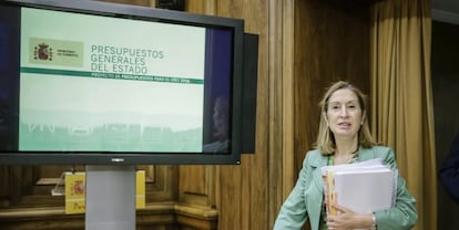 La ministra de Fomento, Ana Pastor.