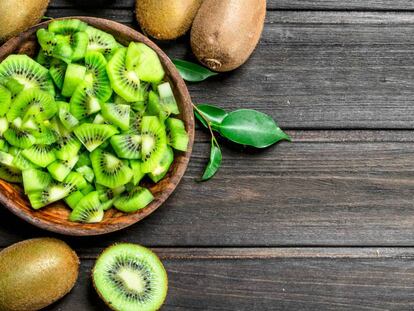 Colócalo en la mano y presiona: instrucciones para comprar un kiwi en su punto