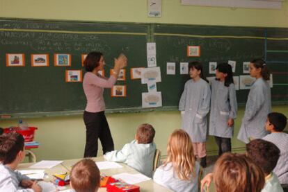 Los alumnos de un colegio público de Tarragona, durante una clase de Inglés.