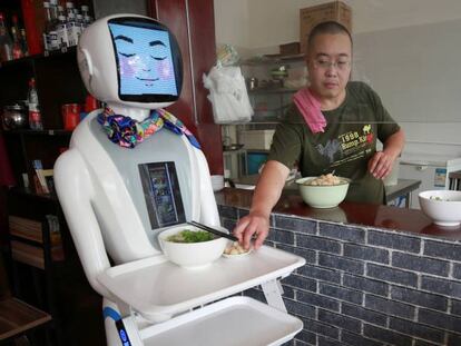 Robot camarero en China.