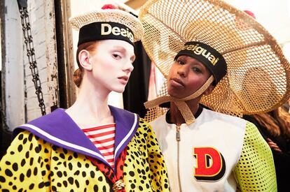 Backstage del desfile de presentación de Goude como director creativo de Desigual (Nueva York, 2017).