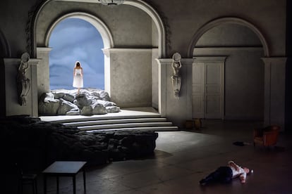 Final de ‘Rusalka’ tras el dueto final de la soprano Asmik Grigorian y el tenor Piotr Beczała, el 22 de junio en el Liceu.