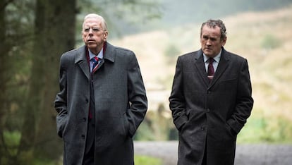 Timothy Spall (izquierda) y Colm Meaney, en 'El viaje'.