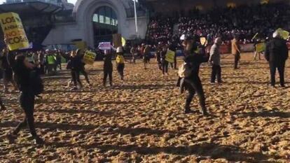 Protesta vegana el pasado domingo en la Sociedad Rural Argentina.