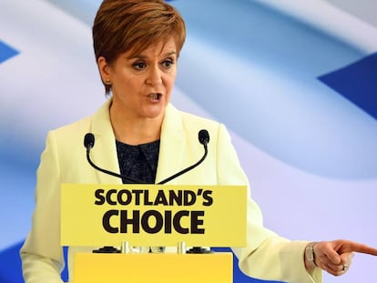 A chefa do Executivo escocês, Nicola Sturgeon, em Edimburgo, nesta sexta-feira.