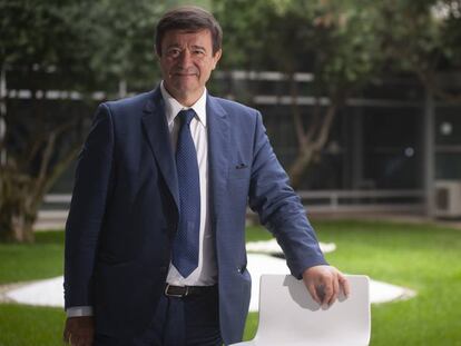 El doctor Andrés Cervantes, durante el congreso europeo de oncología en Barcelona.