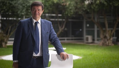 El doctor Andrés Cervantes, durante el congreso europeo de oncología en Barcelona.