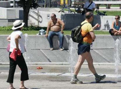 Turistas en una calle de Bilbao.