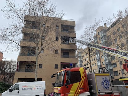 El incendio ha afectado a la tercera planta de un edificio en Carabanchel. 