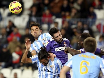 &Aacute;lvaro Gonz&aacute;lez marca pese a la oposici&oacute;n de Weligton y Angeleri.