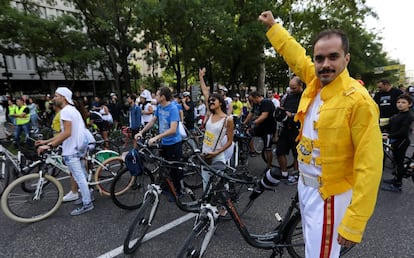 Participantes en la carrera homenaje a Freddie Mercury en Madrid.