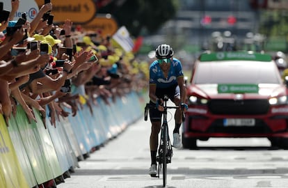 Alejandro Valverde, llegando a la meta de Andorra la Vella el domingo.