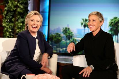 Otro de los grandes apoyos de Clinton es Ellen DeGeneres, que la ha entrevistado varias veces en su programa, la última el 13 de octubre.