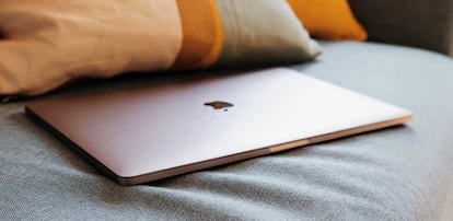 MacBook tapa cerrada