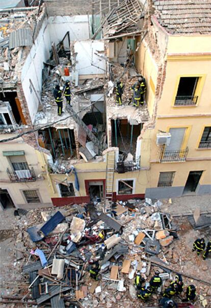 Estado del edificio tras la explosión de gas en Madrid.