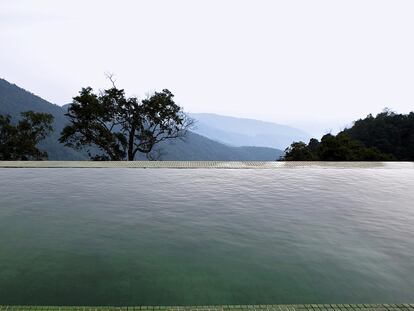 Desde la piscina se pueden contemplar las montañas del parque natural de Tam Dao. Los mosaicos verdes dan continuidad visual al paisaje.