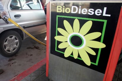 La Unión Europea quiere que el 10% del consumo de carburante sea biológico en 2020.